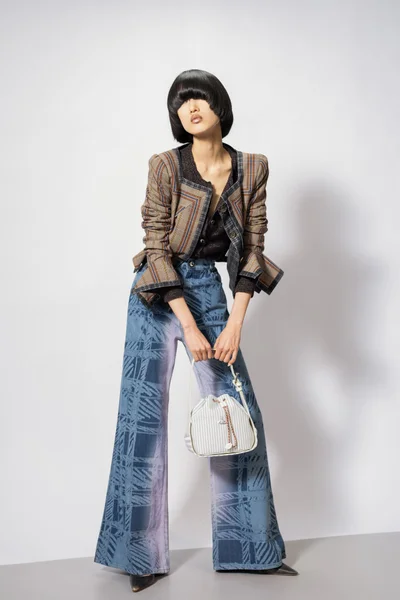 Look 15